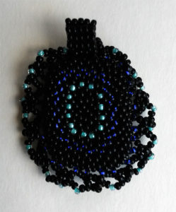 beaded-cobochon-back